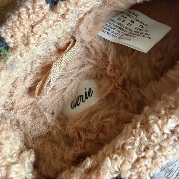 Aerie Sherpa Scuff Slippers leopard print - Picture 4 of 7